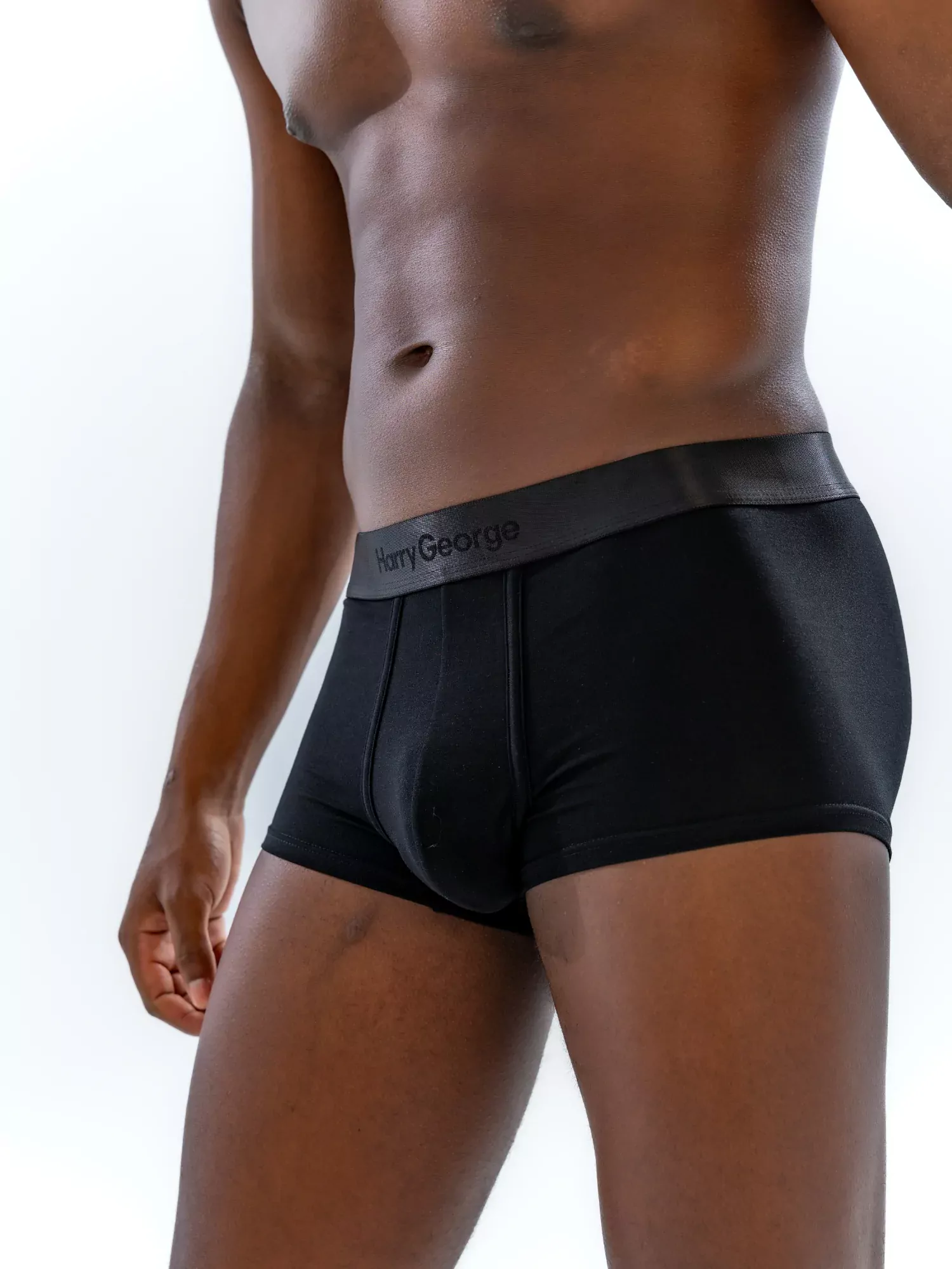 Close-up of the 1" Tonal Trunk in black, three-quarter front view